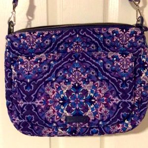 Vera Bradley Carson,regal rosette EUC